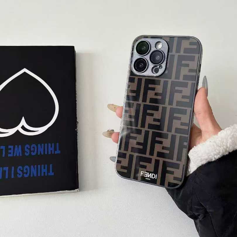 Fendi iphone 17 proケース最新型