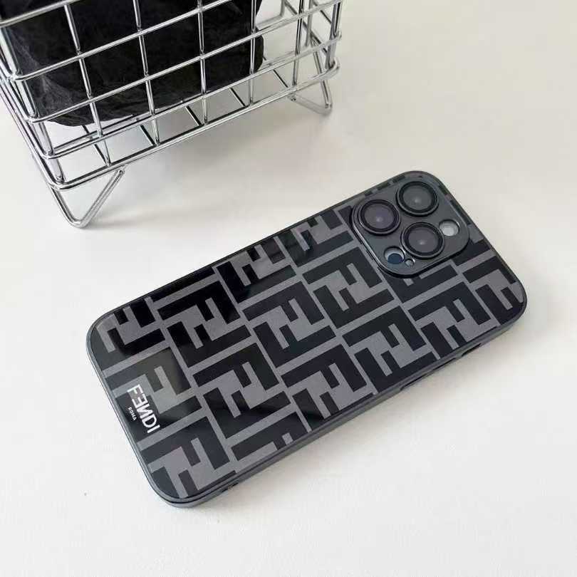 Fendi 新品 iPhone 17 Pro Maxケース