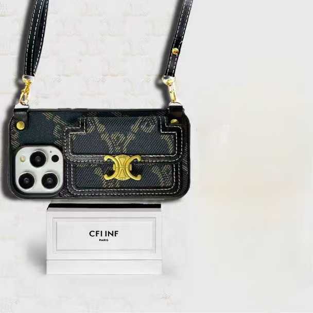 セリーヌ iphone 17 pro maxケース収納力