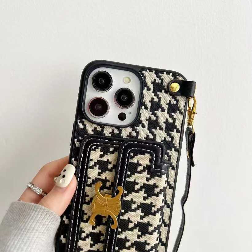 celine  iphone 17 カバー