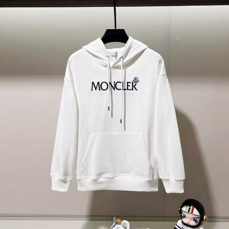 注目 Moncler パーカー